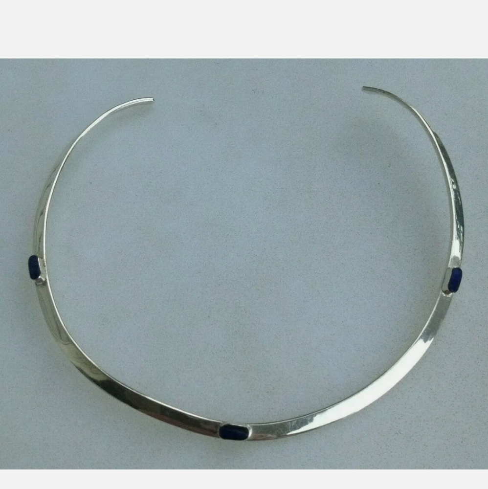 Silver lapis necklace